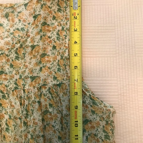 Cute 🥰 Ichioku brand lightweight blouse, size M - Picture 4 of 8